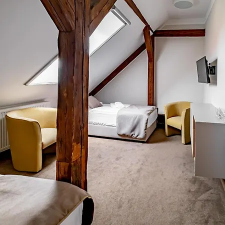 Relax Stork Hotel