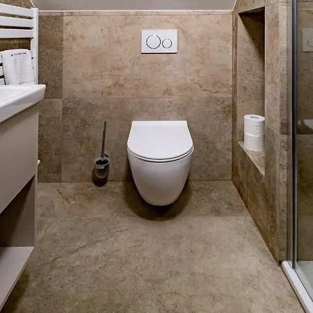 فندق Relax Stork 3*