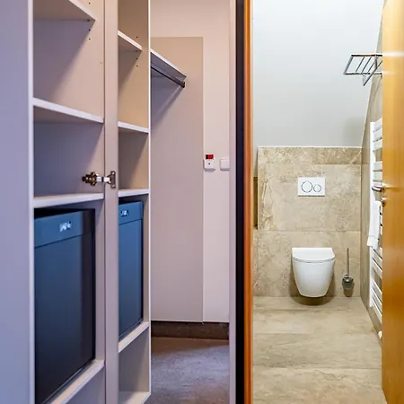 Relax Stork فندق 3*