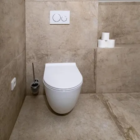 Relax Stork ليدنيس