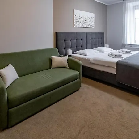 فندق Relax Stork 3*