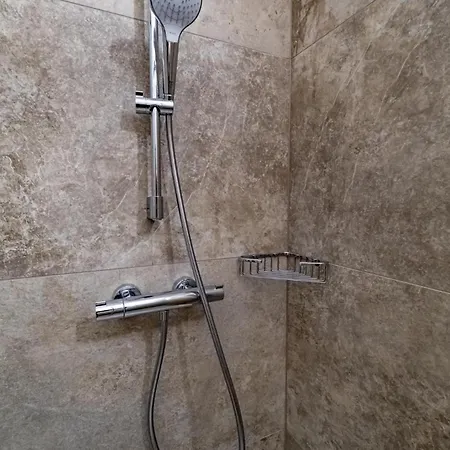 Relax Stork ليدنيس