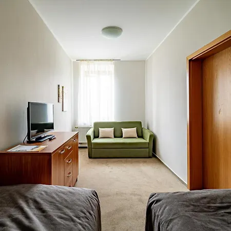 Relax Stork Hotel 3*