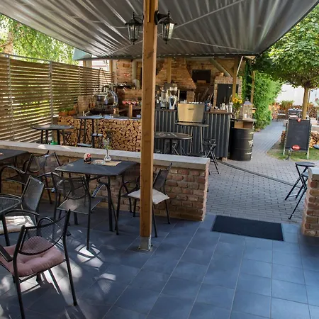 Relax Stork 3* ليدنيس