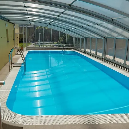 Relax Stork ليدنيس