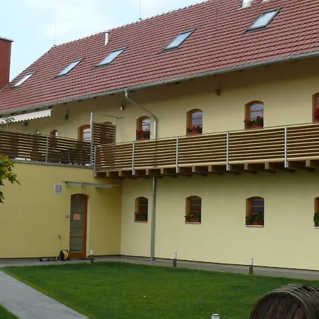 Relax Stork Hotel