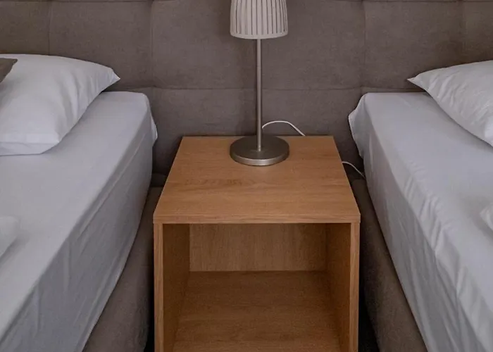 מלון דירות Relax Stork 3*